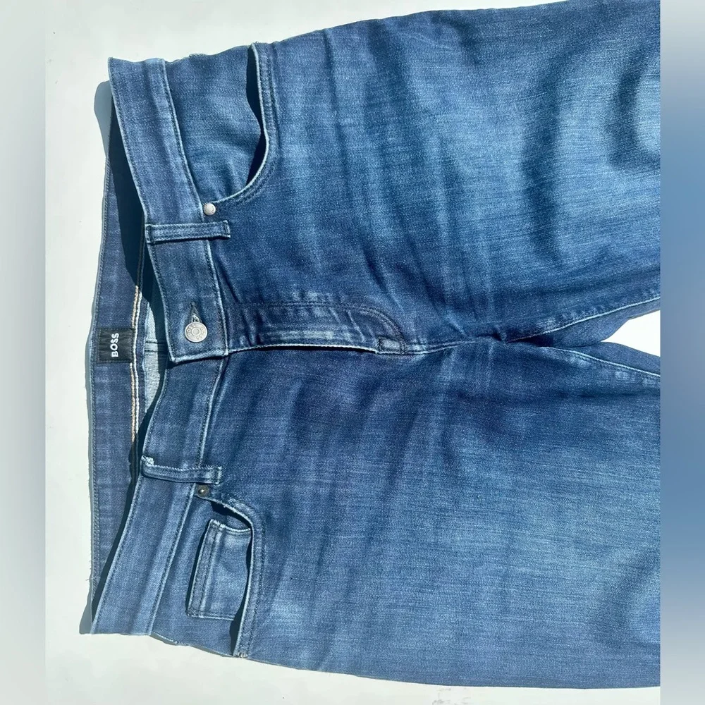 Boss MAINE Regular fit Men’s Slim Straight Jeans in Deep Blue, W 35, L 34
